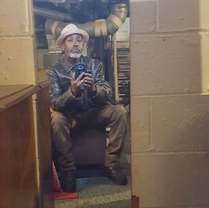 Meet your Posher, Chris